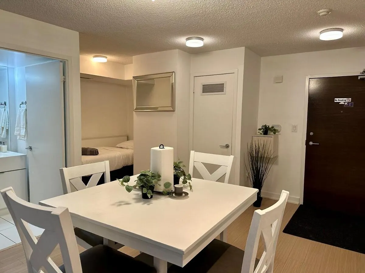 Comfy 1Bdrm Plus Den 3 Real Beds Toronto Canada